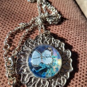 Stunning Boho Style Flower Pendant With Handcut Butterfly Under Glass